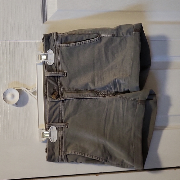 American Eagle shirt and American Eagle shorts - Picture 3 of 6